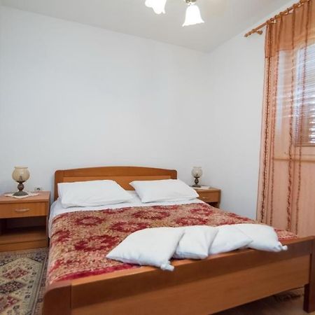 Apartments Longo Supetar Exterior photo